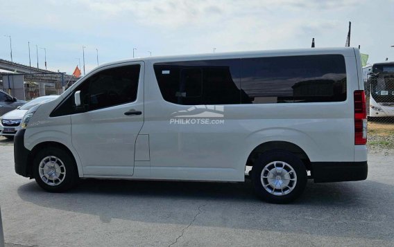 2021 Toyota Hiace  Commuter Deluxe in Pasay, Metro Manila-7