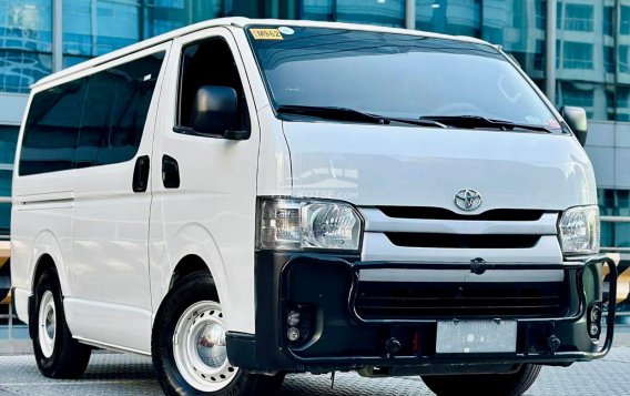 2018 Toyota Hiace  Commuter 3.0 M/T in Makati, Metro Manila-7