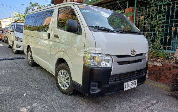 2015 Toyota Hiace  Commuter 3.0 M/T in Quezon City, Metro Manila-1
