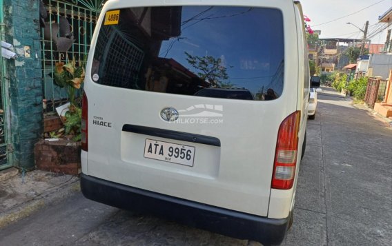 2015 Toyota Hiace  Commuter 3.0 M/T in Quezon City, Metro Manila-2