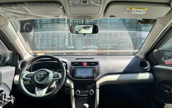 2018 Toyota Rush  1.5 G AT in Makati, Metro Manila-1
