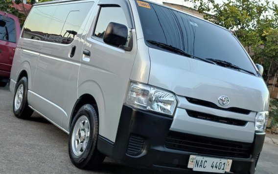 Silver Toyota Hiace 2017 Van for sale in Manila-5
