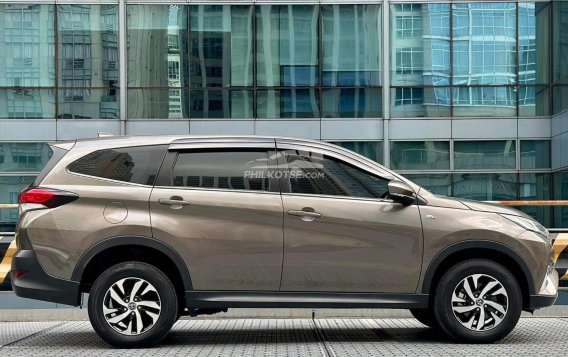2018 Toyota Rush  1.5 E AT in Makati, Metro Manila-10