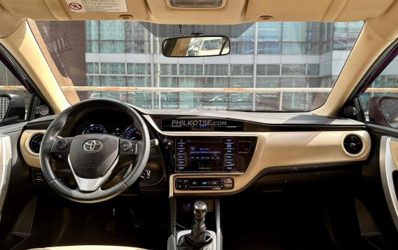 2017 Toyota Corolla Altis  1.6 G MT in Makati, Metro Manila-6