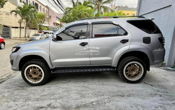 2015 Toyota Fortuner  2.7 G Gas A/T in Las Piñas, Metro Manila-12