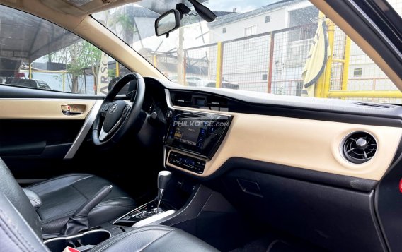 2019 Toyota Corolla Altis  1.6 V CVT in Pasay, Metro Manila-3