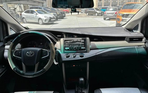 2019 Toyota Innova  2.8 E Diesel AT in Makati, Metro Manila-9