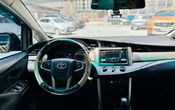 2019 Toyota Innova  2.8 E Diesel AT in Makati, Metro Manila