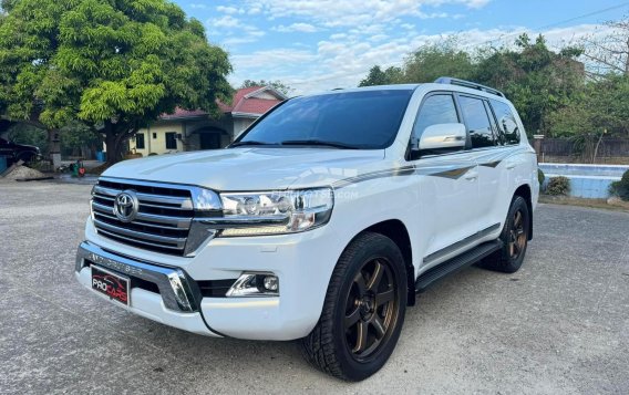 2018 Toyota Land Cruiser Premium 4.5 4x4 White Pearl AT in Manila, Metro Manila-13
