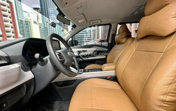 2022 Toyota Veloz in Makati, Metro Manila-8