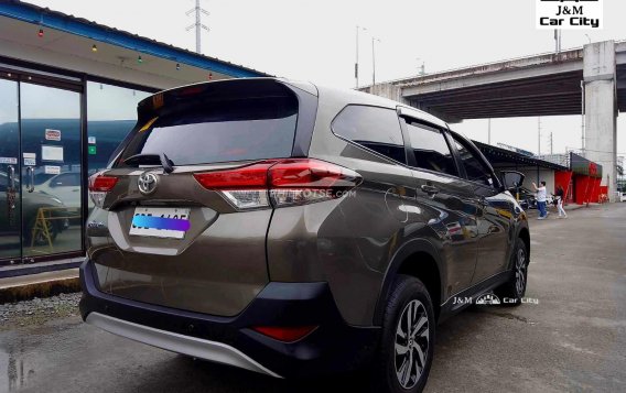 2022 Toyota Rush  1.5 E MT in Pasay, Metro Manila-5