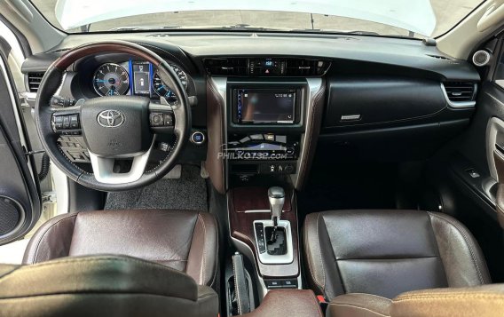 2017 Toyota Fortuner 2.4 V Pearl Diesel 4x2 AT in Manila, Metro Manila-12
