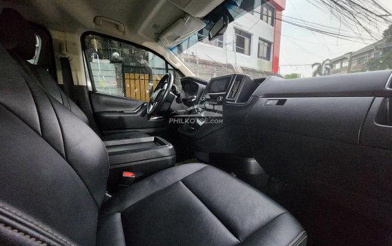 2021 Toyota Hiace Super Grandia Leather 2.8 AT in Manila, Metro Manila-16