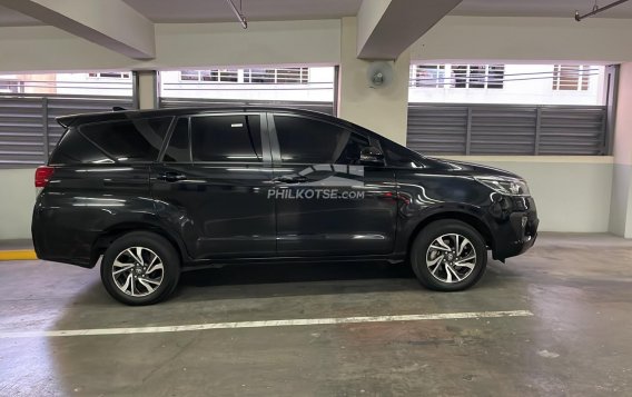 2022 Toyota Innova  2.8 E Diesel AT in Makati, Metro Manila-1