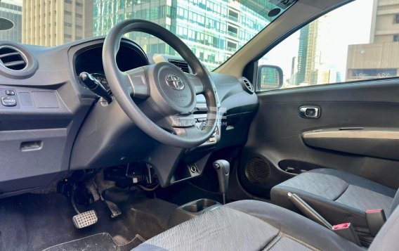 2015 Toyota Wigo  1.0 G AT in Makati, Metro Manila-2