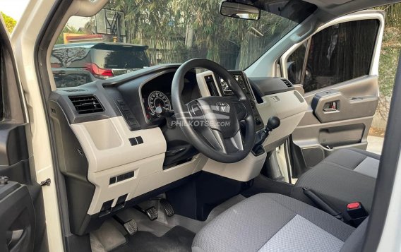 2020 Toyota Hiace  Commuter Deluxe in Manila, Metro Manila-12