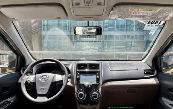 2017 Toyota Avanza  1.5 G A/T in Makati, Metro Manila-10
