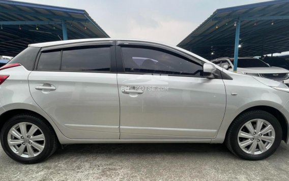 2017 Toyota Yaris  1.3 E AT in Quezon City, Metro Manila-18
