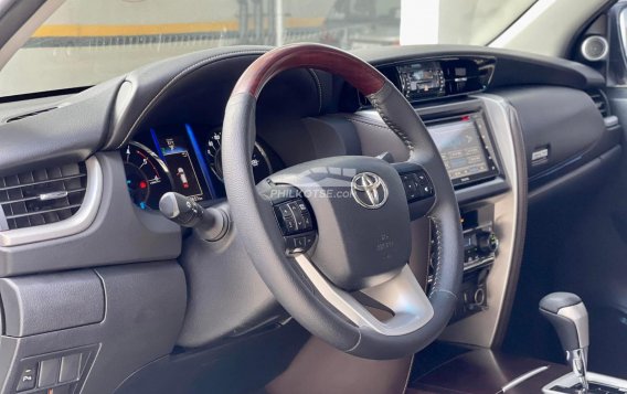2016 Toyota Fortuner  2.4 V Diesel 4x2 AT in Manila, Metro Manila-8