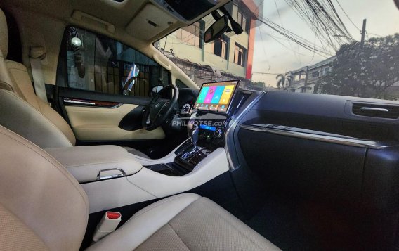 2016 Toyota Alphard in Manila, Metro Manila-12