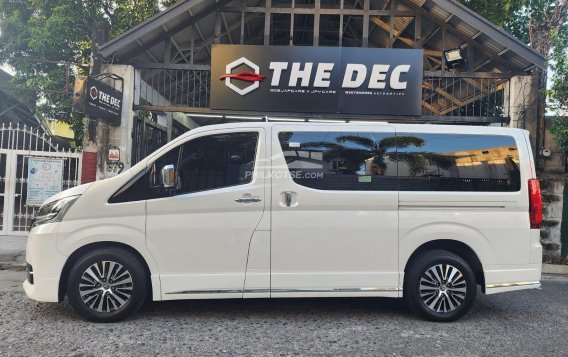 2020 Toyota Hiace Super Grandia Elite 2.8 AT in Manila, Metro Manila-11