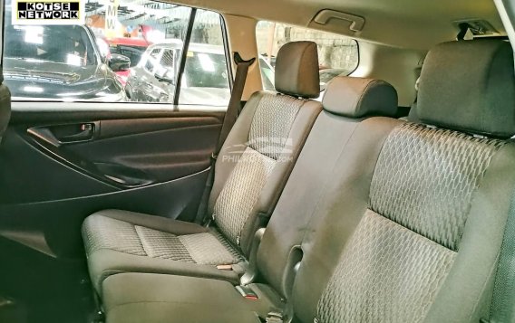 2022 Toyota Innova  2.8 E Diesel AT in Quezon City, Metro Manila-4