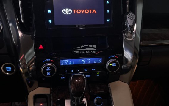 2020 Toyota Alphard  3.5 Gas AT in Manila, Metro Manila-8