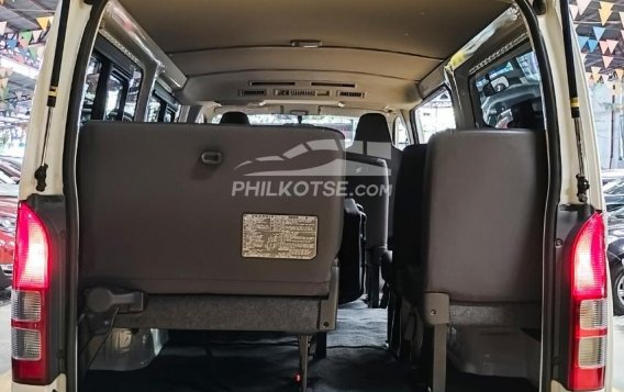 2020 Toyota Hiace  Commuter 3.0 M/T in Quezon City, Metro Manila-6