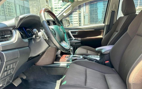 2019 Toyota Fortuner 2.4 G Gasoline 4x2 AT in Makati, Metro Manila-5