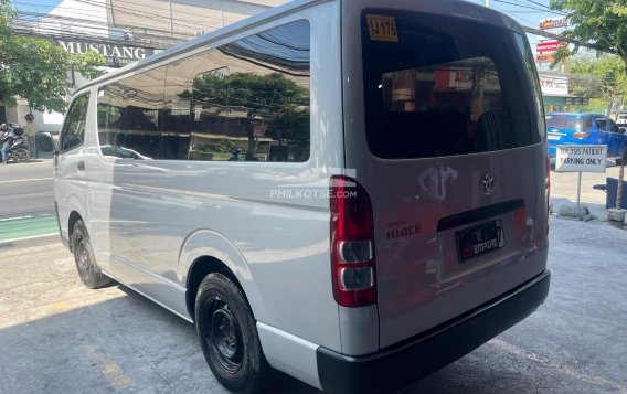 2021 Toyota Hiace  Commuter 3.0 M/T in Las Piñas, Metro Manila-11