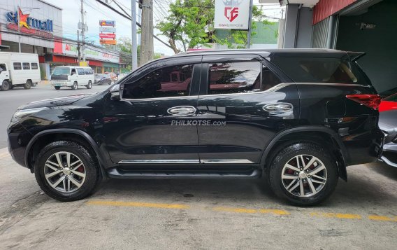 2016 Toyota Fortuner  2.7 G Gas A/T in Las Piñas, Metro Manila-12