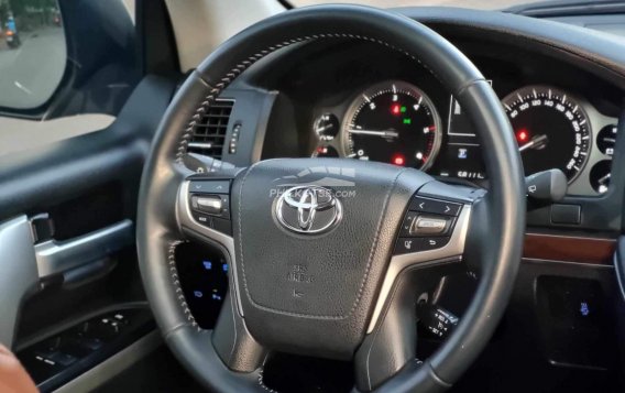 2018 Toyota Land Cruiser VX 3.3 4x4 AT in Manila, Metro Manila-9
