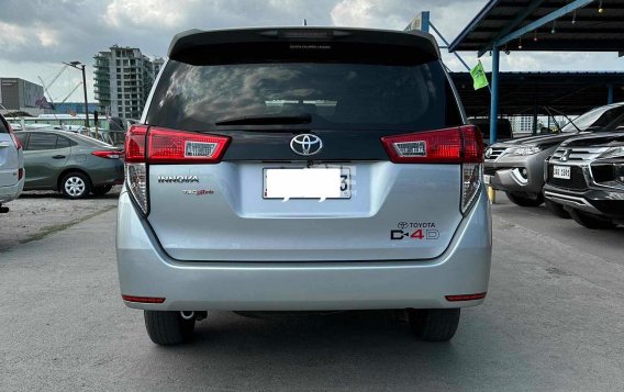 2020 Toyota Innova  2.8 J Diesel MT in Pasay, Metro Manila-3