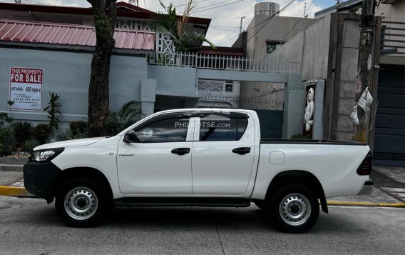 2023 Toyota Hilux J 2.4 4x4 MT in Quezon City, Metro Manila-1