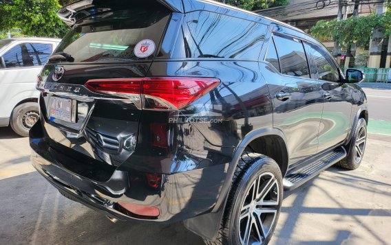 2019 Toyota Fortuner  2.7 G Gas A/T in Las Piñas, Metro Manila-9
