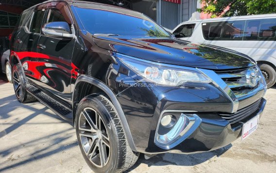 2019 Toyota Fortuner  2.7 G Gas A/T in Las Piñas, Metro Manila-7