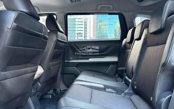 2023 Toyota Veloz V CVT in Makati, Metro Manila-14