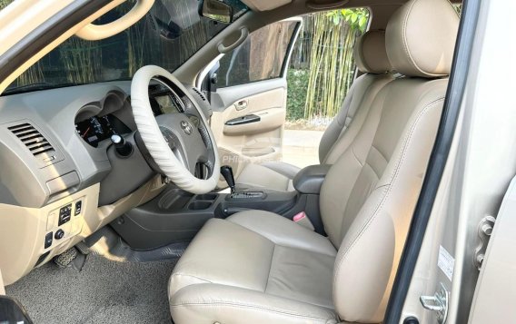 2014 Toyota Fortuner  2.4 G Diesel 4x2 AT in Manila, Metro Manila-11