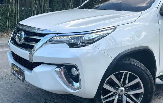 2017 Toyota Fortuner  2.8 V Diesel 4x4 AT in Manila, Metro Manila-25