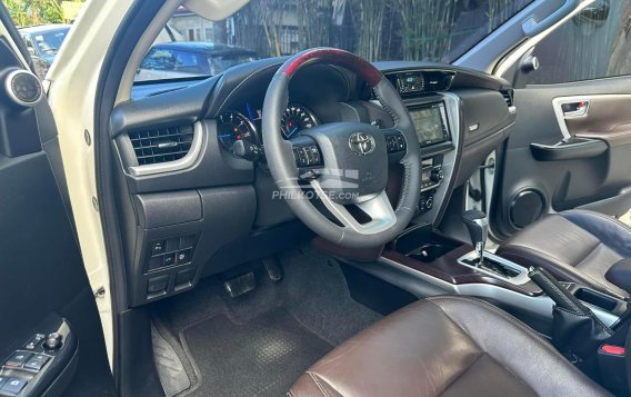 2017 Toyota Fortuner  2.8 V Diesel 4x4 AT in Manila, Metro Manila-17