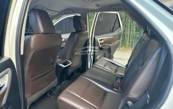 2017 Toyota Fortuner  2.8 V Diesel 4x4 AT in Manila, Metro Manila-3