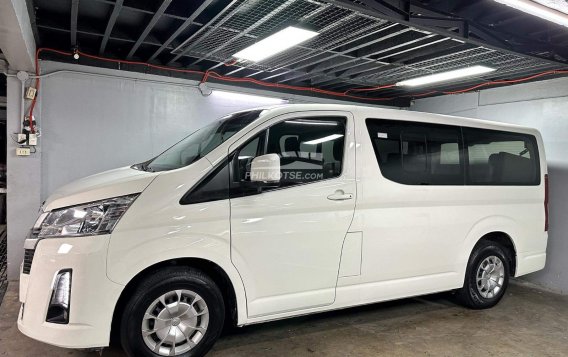 2019 Toyota Hiace  Commuter Deluxe in Manila, Metro Manila-11