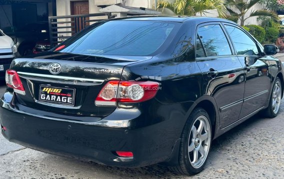 2013 Toyota Corolla Altis  1.6 V CVT in Manila, Metro Manila-18