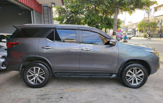 2016 Toyota Fortuner  2.4 V Diesel 4x2 AT in Las Piñas, Metro Manila-8