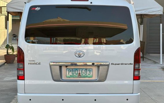 2011 Toyota Hiace  Super Grandia (Leather) 2.5 A/T 2-Tone in Manila, Metro Manila-16