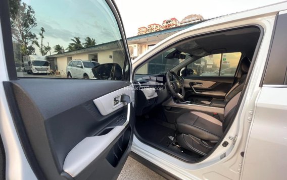 2022 Toyota Veloz V CVT (Platinum White Pearl Mica) in Quezon City, Metro Manila-17