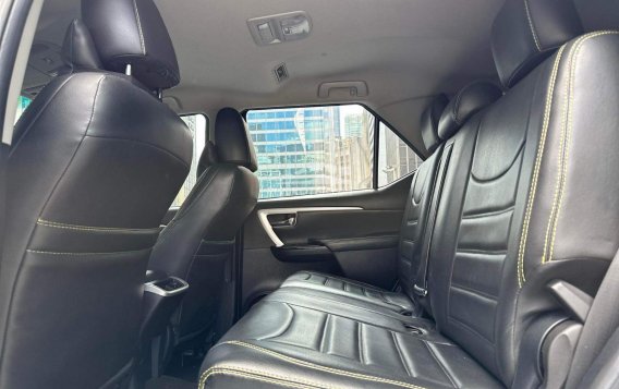 2018 Toyota Fortuner 2.4 G Gasoline 4x2 AT in Makati, Metro Manila-9