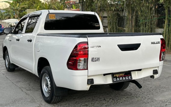 2020 Toyota Hilux in Manila, Metro Manila-18