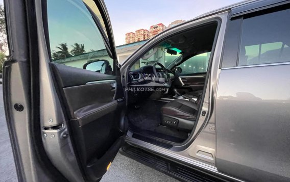 2018 Toyota Fortuner  2.4 V Diesel 4x2 AT in Quezon City, Metro Manila-13