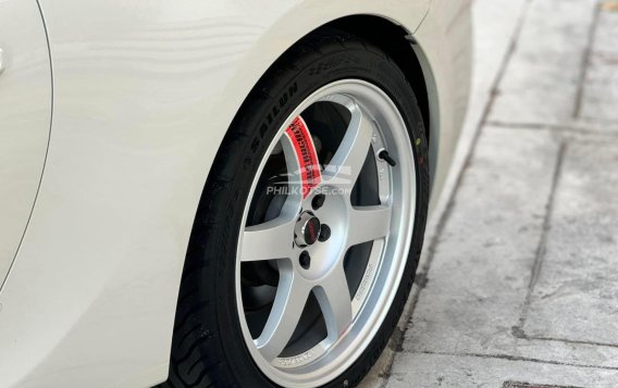 2017 Toyota 86 2.0 White Pearl MT in Manila, Metro Manila-7